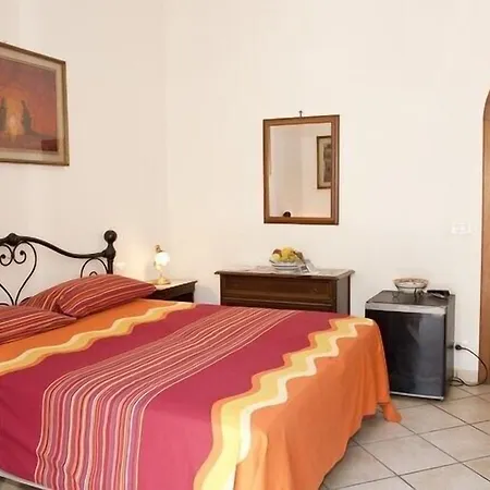 Palumbo Πανσιόν 3*