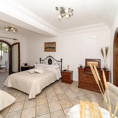 Palumbo 3* Positano